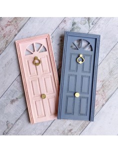 Puerta Raton Perez Pintada